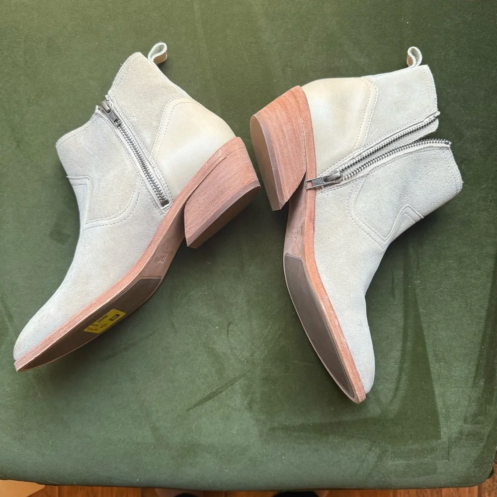 Frye Farrah Floral Suede Booties, Sz 9.5, NWT - Picture 2 of 4